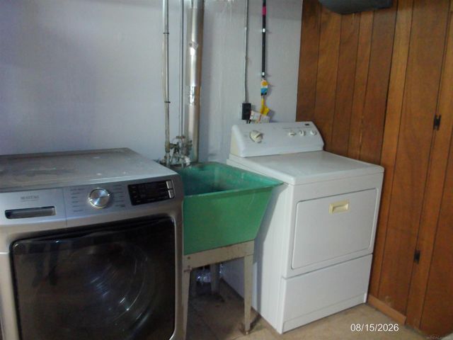 8138 Hillcrest Boulevard, Westland, MI 48185
