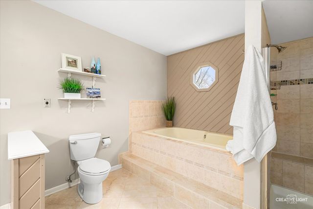 292 Winding Creek Drive, Naperville, IL 60565