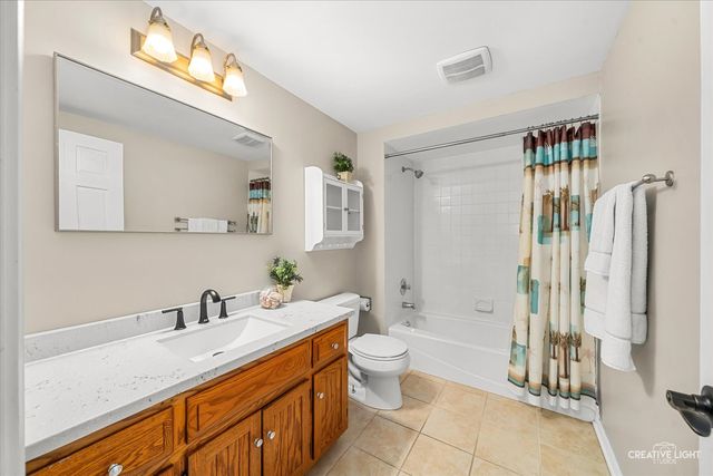 292 Winding Creek Drive, Naperville, IL 60565