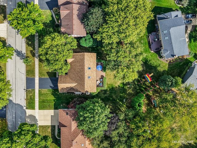 292 Winding Creek Drive, Naperville, IL 60565