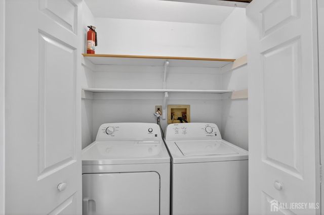 41 Van Pelt Court, East Brunswick, NJ 08816