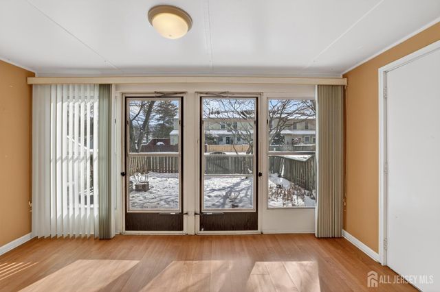 41 Van Pelt Court, East Brunswick, NJ 08816