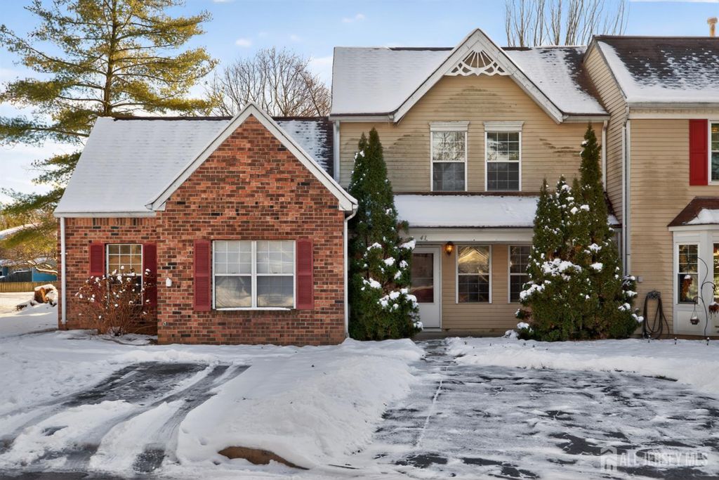 41 Van Pelt Court, East Brunswick, NJ 08816