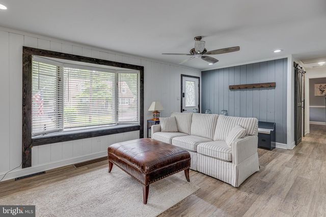56 NEETA TRL, Medford Lakes, NJ 08055