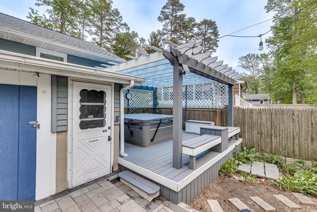 56 NEETA TRL, Medford Lakes, NJ 08055