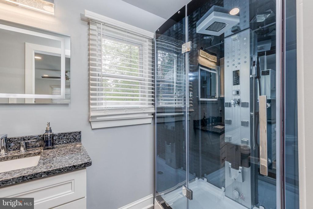 Image 20 of property listing at 56 NEETA TRL, Medford Lakes, NJ 08055