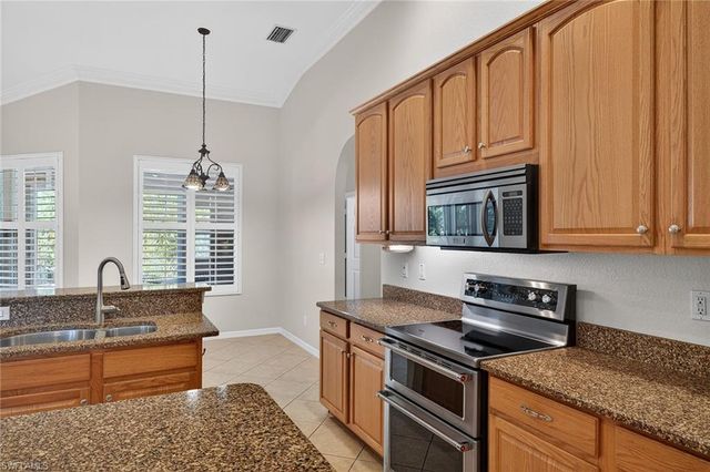 9580 Gladiolus Preserve CIR, Fort Myers, FL 33908