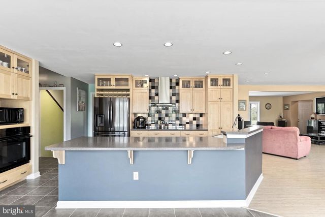 240 N OLD STONEHOUSE ROAD, Carlisle, PA 17015