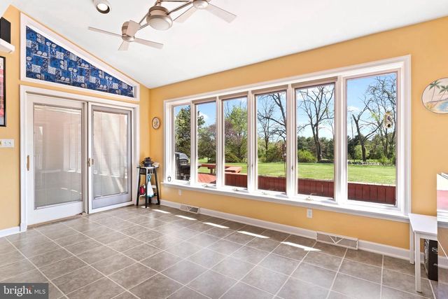 240 N OLD STONEHOUSE ROAD, Carlisle, PA 17015