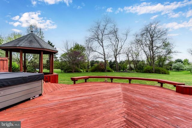 240 N OLD STONEHOUSE ROAD, Carlisle, PA 17015