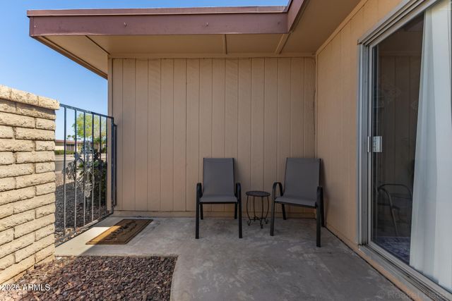 9845 W ROYAL RIDGE Drive, Sun City, AZ 85351