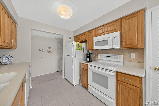 1530 Bedford Forge Court 15, Chesterfield, MO 63017