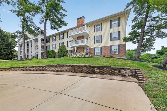 1530 Bedford Forge Court 15, Chesterfield, MO 63017