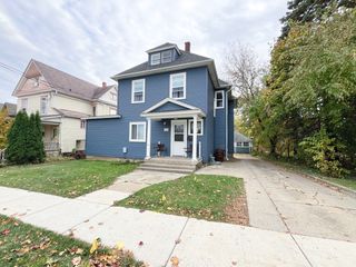 216 E South Street 5, Woodstock, IL 60098