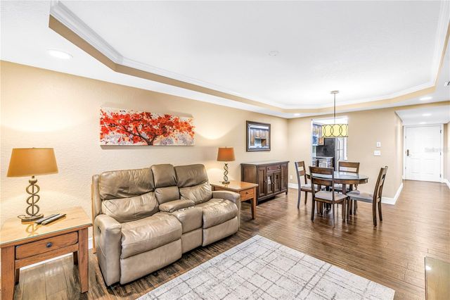 11800 PARK BOULEVARD 104, Seminole, FL 33772