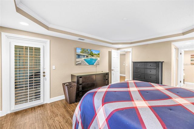 11800 PARK BOULEVARD 104, Seminole, FL 33772