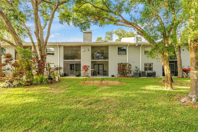 11800 PARK BOULEVARD 104, Seminole, FL 33772