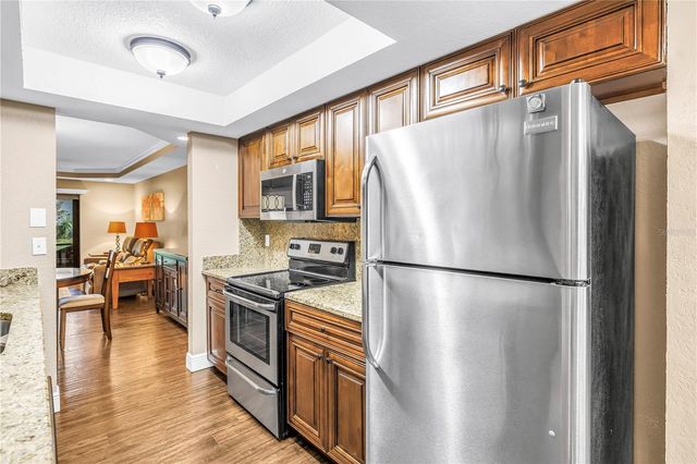 11800 PARK BOULEVARD 104, Seminole, FL 33772