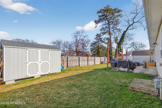 50 Maple Street, Beachwood, NJ 08722