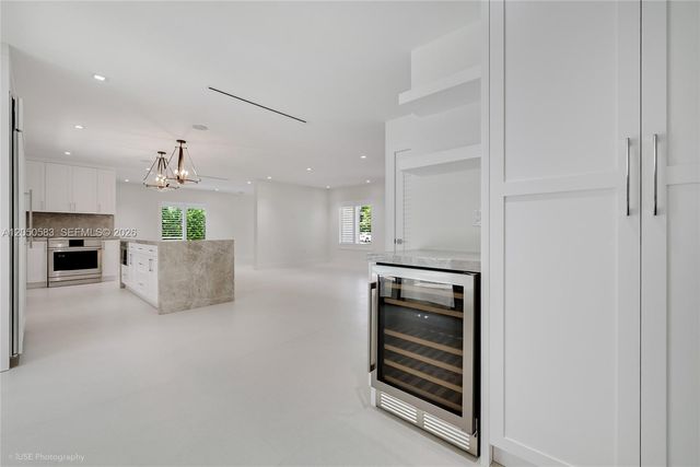 7107 SW 63rd Avenue, South Miami, FL 33143