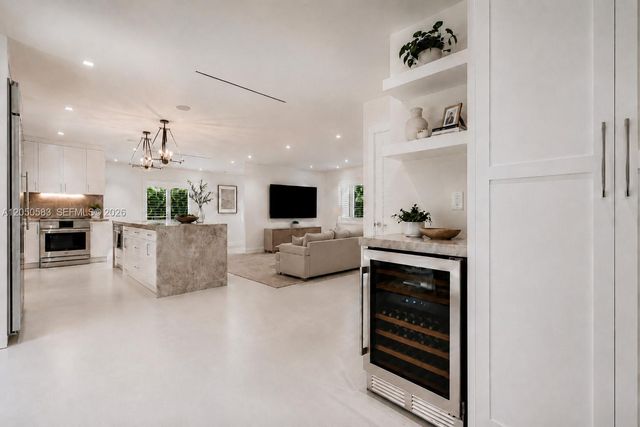 7107 SW 63rd Avenue, South Miami, FL 33143