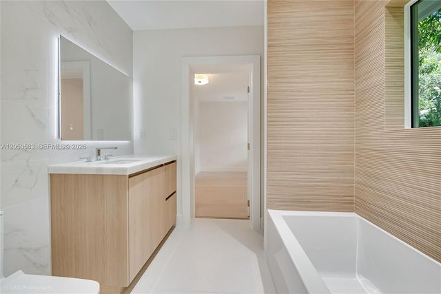 7107 SW 63rd Avenue, South Miami, FL 33143