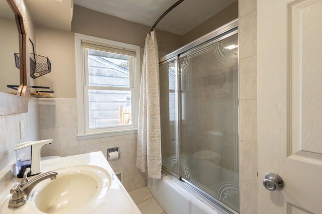 1771 Ivy Avenue E, Saint Paul, MN 55106