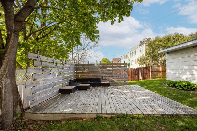 1771 Ivy Avenue E, Saint Paul, MN 55106