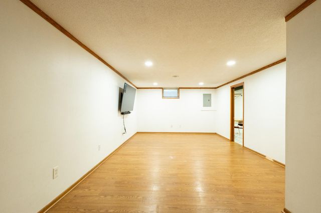1771 Ivy Avenue E, Saint Paul, MN 55106