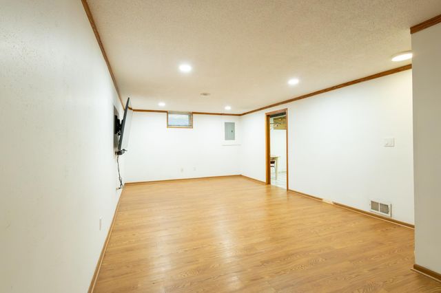 1771 Ivy Avenue E, Saint Paul, MN 55106