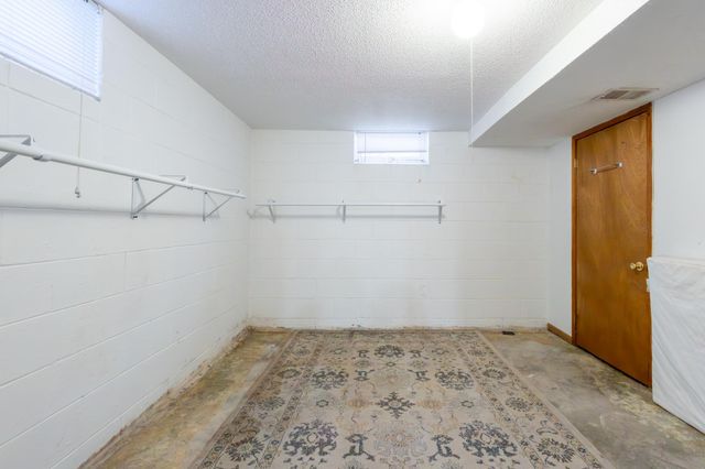 1771 Ivy Avenue E, Saint Paul, MN 55106