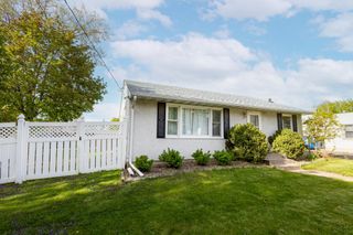 1771 Ivy Avenue E, Saint Paul, MN 55106