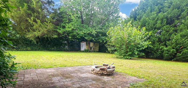 709 Meadowridge Dr, Warner Robins, GA 31093