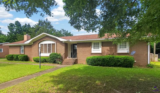 709 Meadowridge Dr, Warner Robins, GA 31093