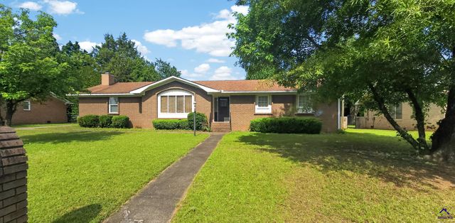 709 Meadowridge Dr, Warner Robins, GA 31093