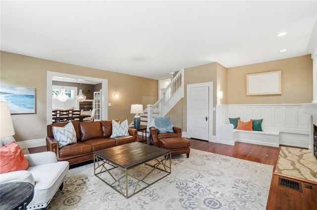 712 Oakwood Avenue, Oakwood, OH 45419