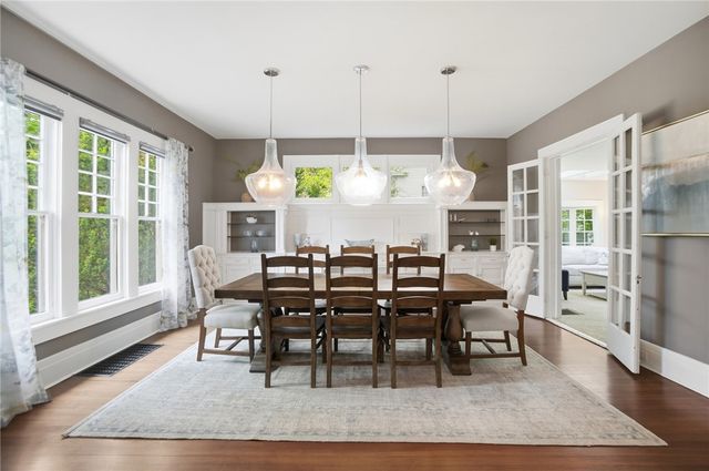 712 Oakwood Avenue, Oakwood, OH 45419