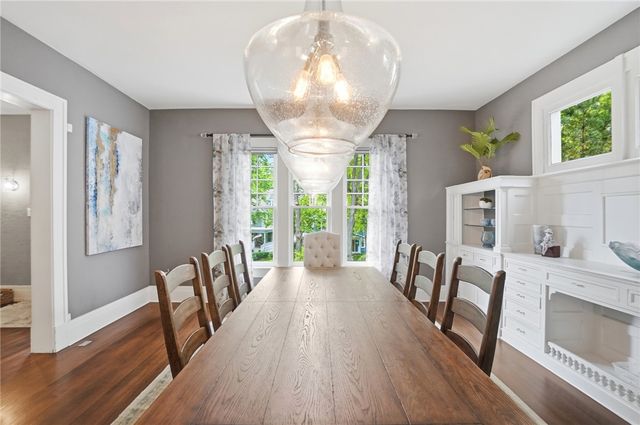 712 Oakwood Avenue, Oakwood, OH 45419