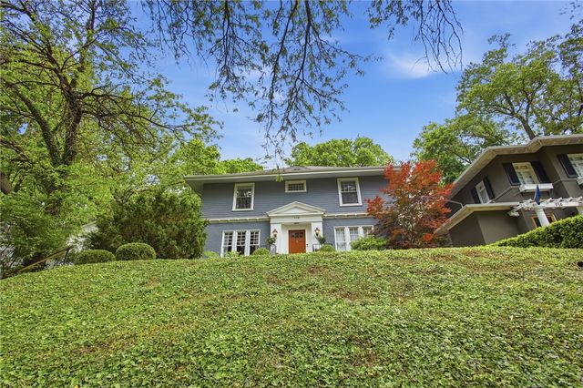 712 Oakwood Avenue, Oakwood, OH 45419