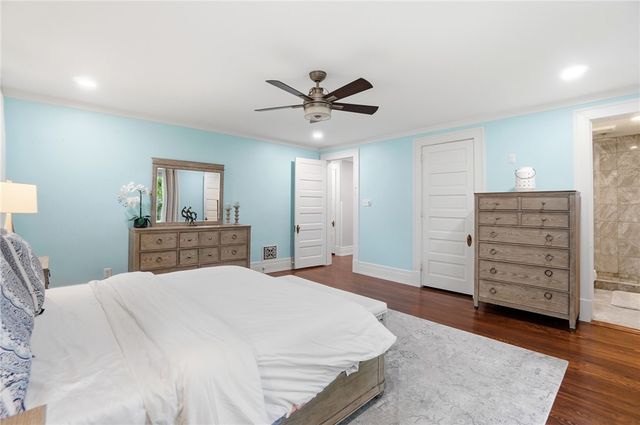 712 Oakwood Avenue, Oakwood, OH 45419