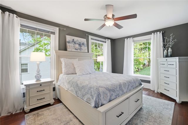 712 Oakwood Avenue, Oakwood, OH 45419