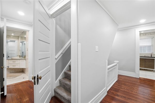 712 Oakwood Avenue, Oakwood, OH 45419
