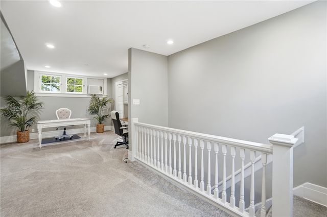 712 Oakwood Avenue, Oakwood, OH 45419