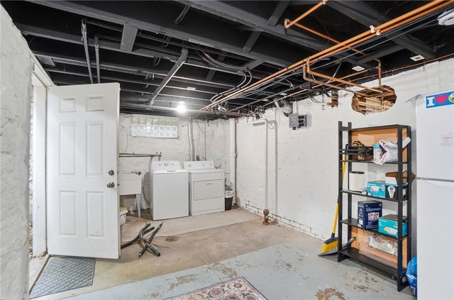 712 Oakwood Avenue, Oakwood, OH 45419
