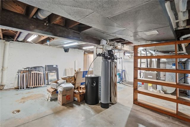 712 Oakwood Avenue, Oakwood, OH 45419