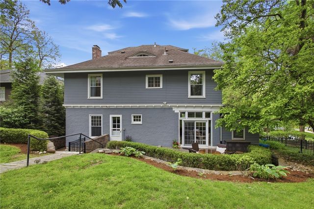 712 Oakwood Avenue, Oakwood, OH 45419