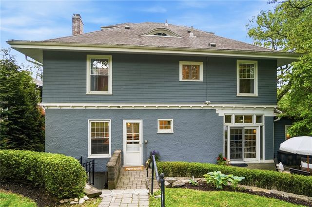 712 Oakwood Avenue, Oakwood, OH 45419