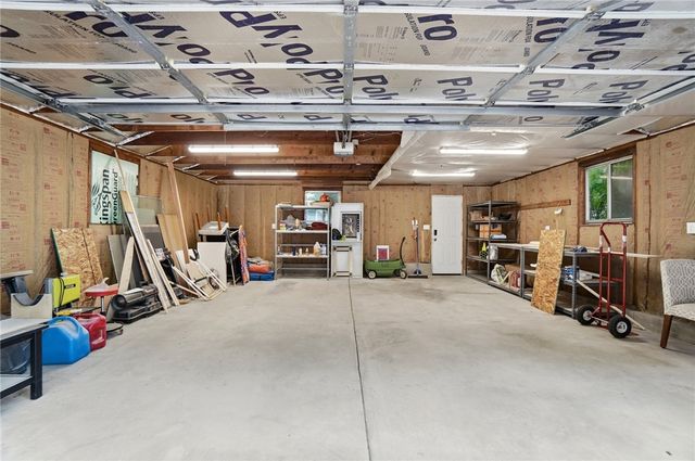 712 Oakwood Avenue, Oakwood, OH 45419