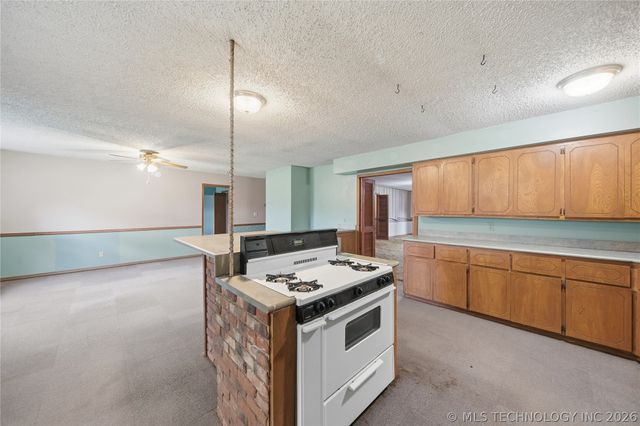 15550 S 4187 Road, Claremore, OK 74017