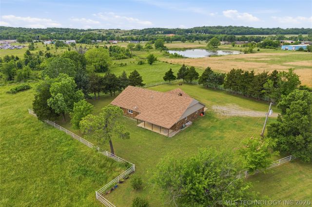 15550 S 4187 Road, Claremore, OK 74017